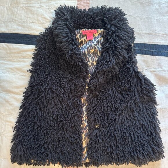 Betsey Johnson Black Faux Fur Vest - Picture 3 of 4